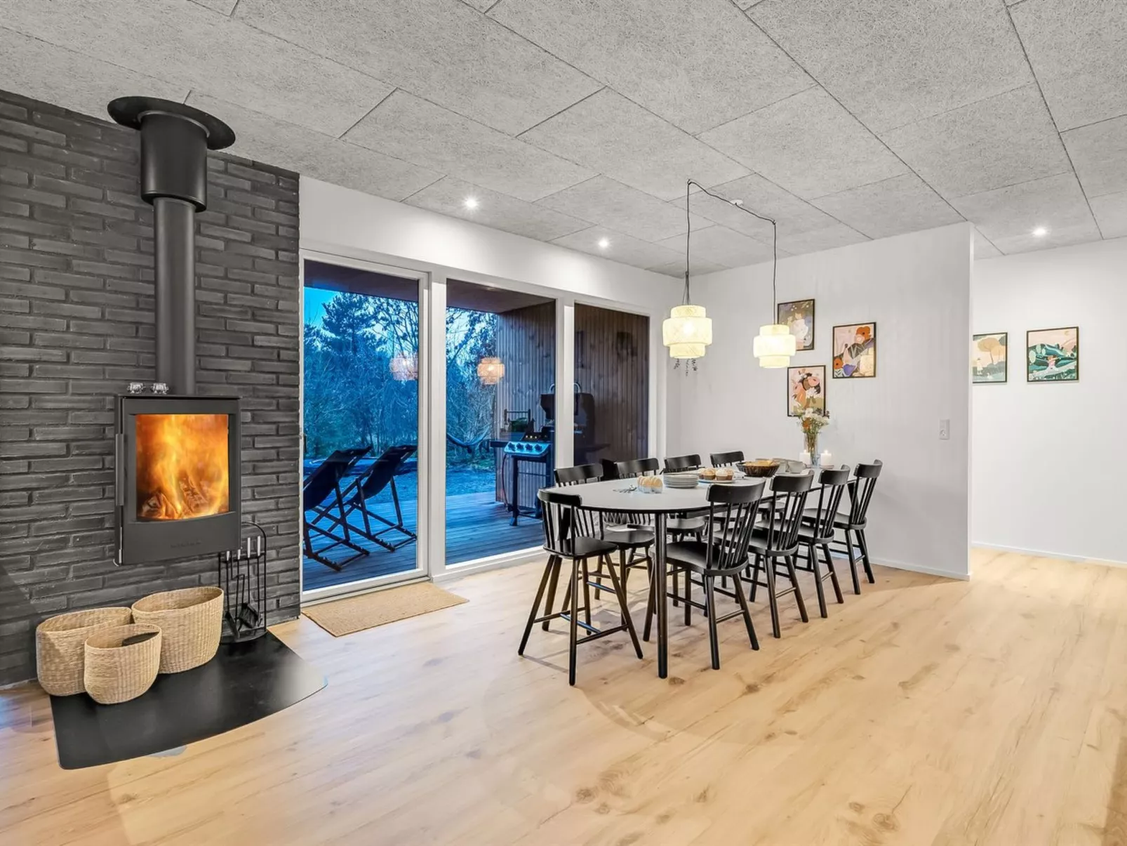 "Liutulf" - 350m to the fjord-Dedans