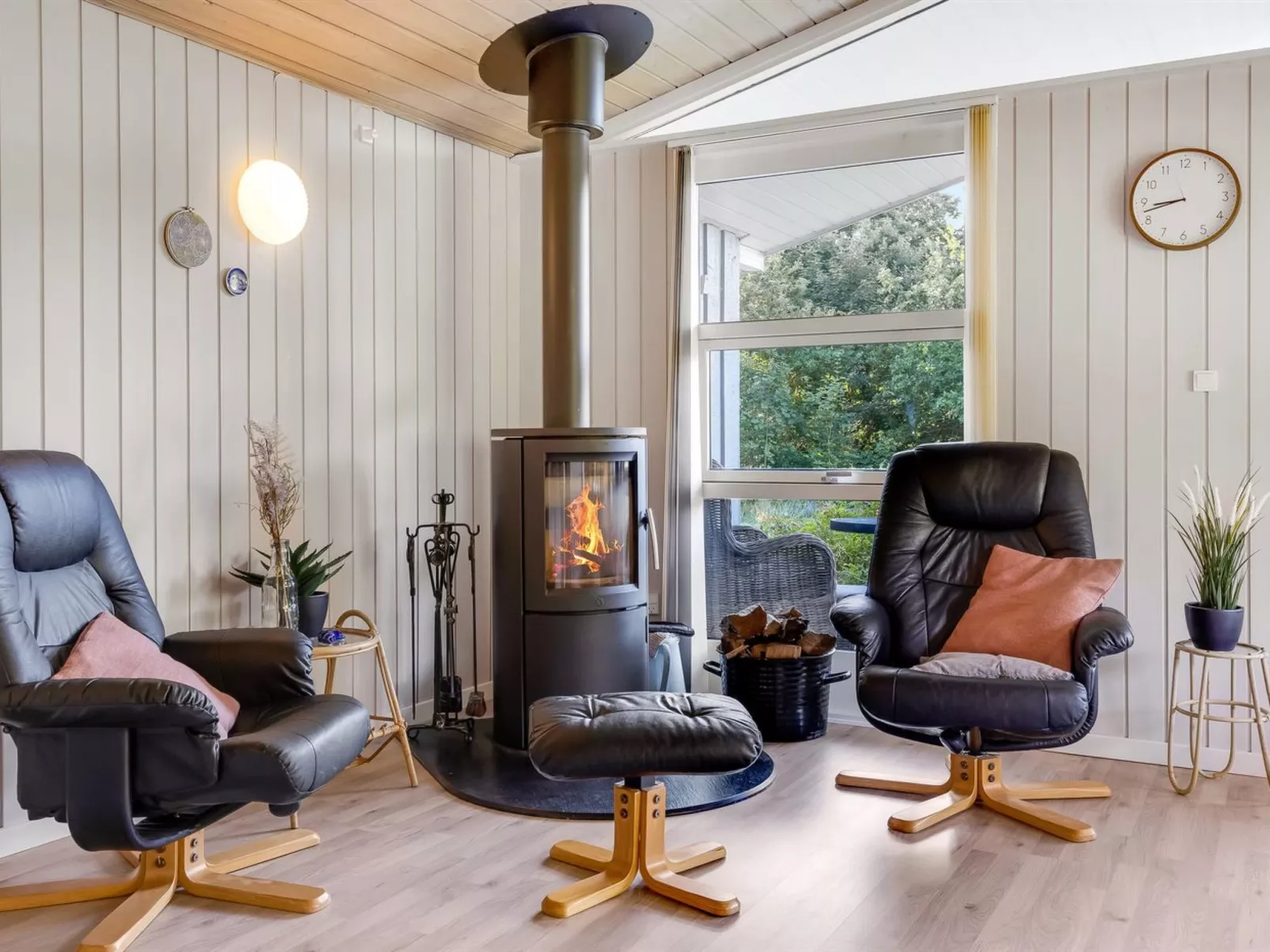 "Dorethea" - 30km from the sea-Dedans