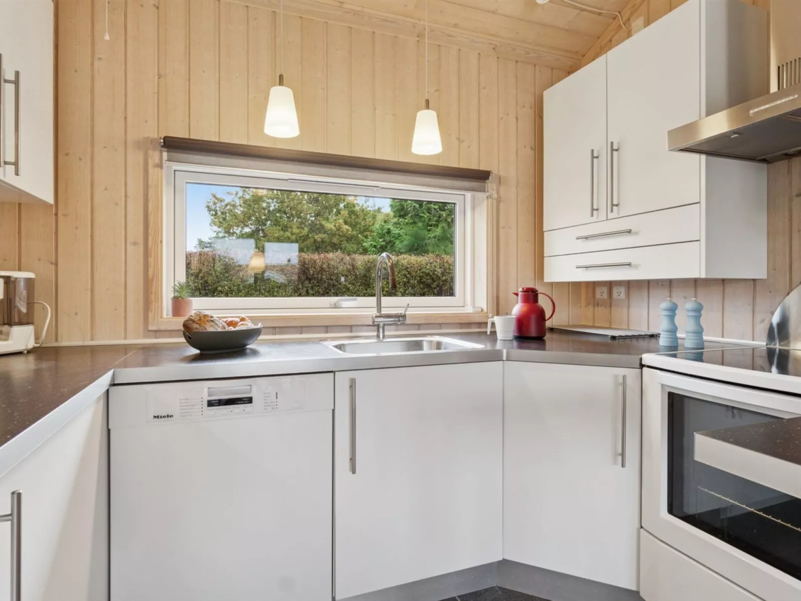 "Hawarth" - 275m from the sea-Dedans