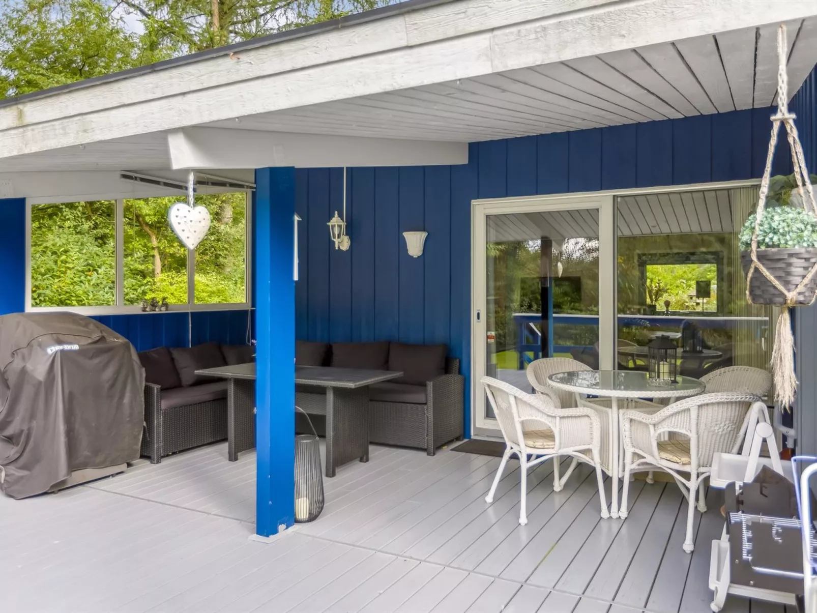 "Anne" - 30km from the sea-Outside