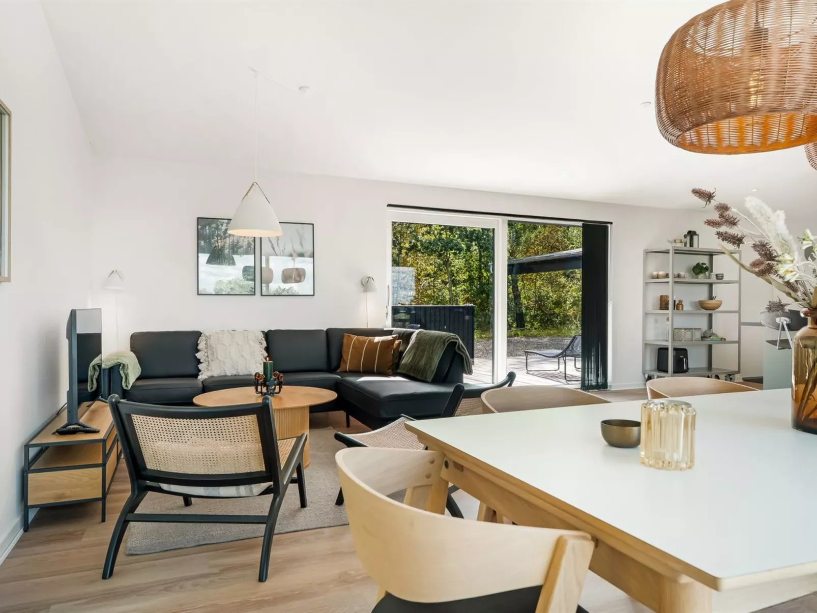 "Lennart" - 500m to the fjord-Inside