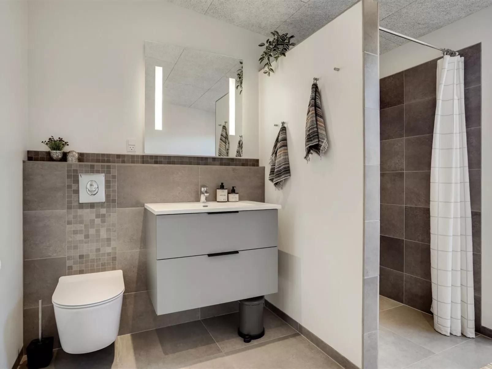 "Karitte" - 300m from the sea-Drinnen