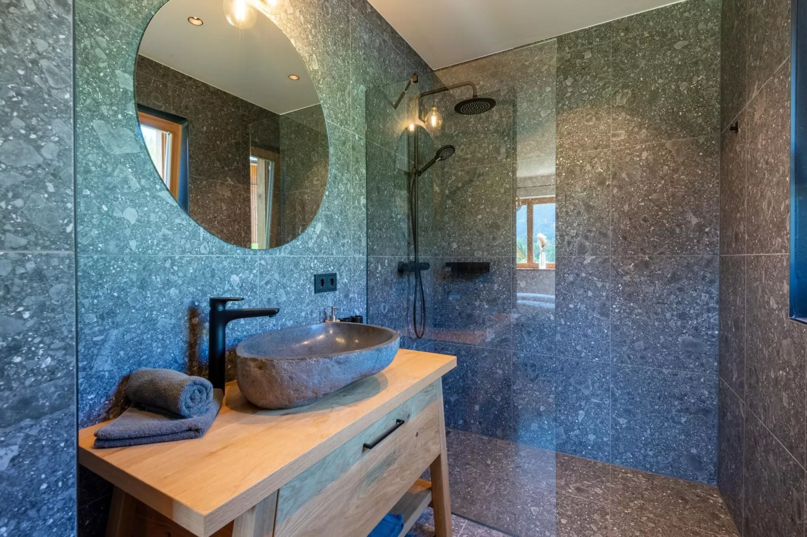 Das Jedermann "Karl am See" - Badezimmer