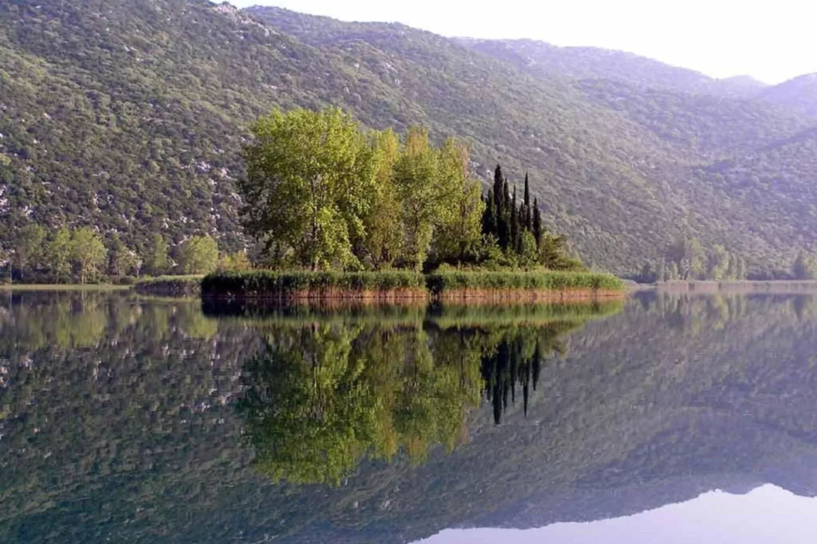 Two-Bedroom Apartment With Lake View-Aussicht