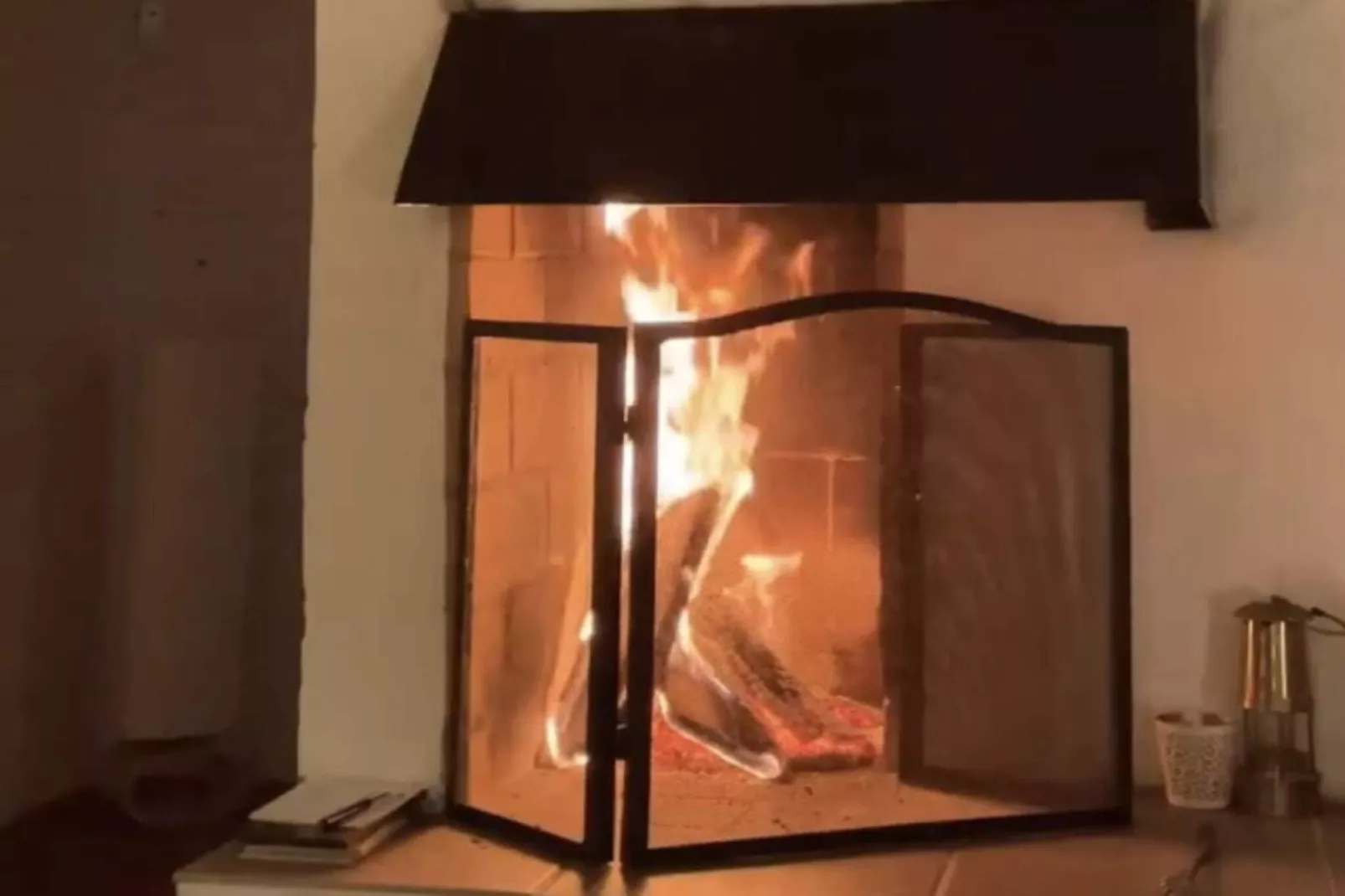 Strandhaus in Sandvik mit Pool-Innenbereich