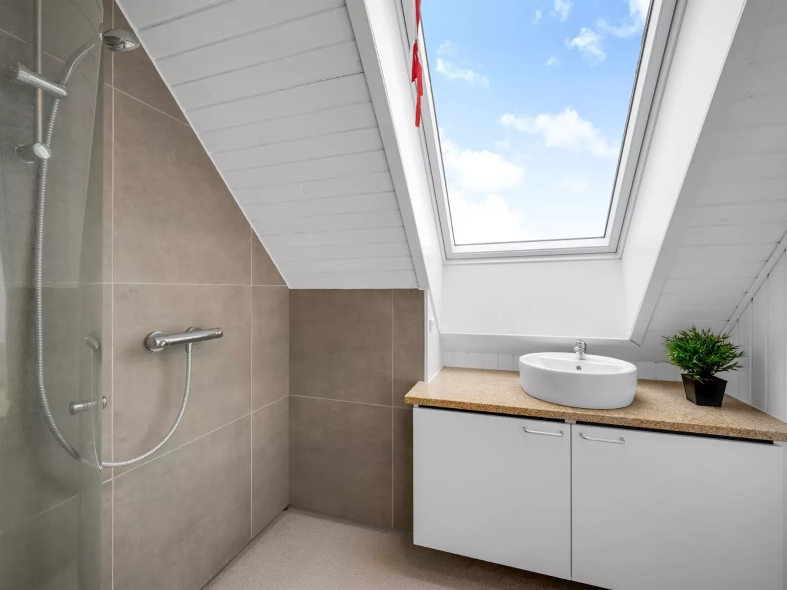 "Vangel" - 500m from the sea-Drinnen