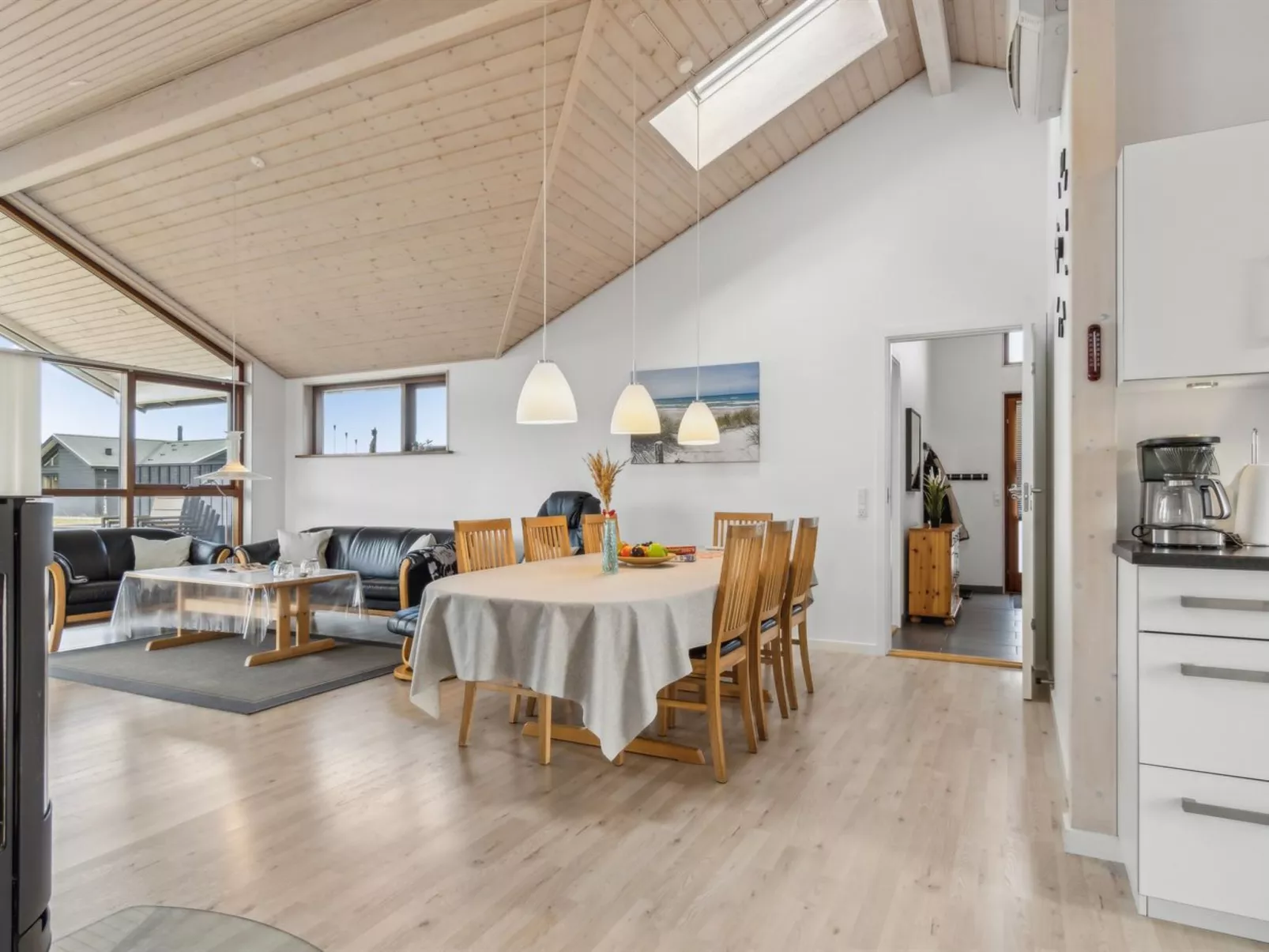 "Finna" - 1km from the sea-Inside