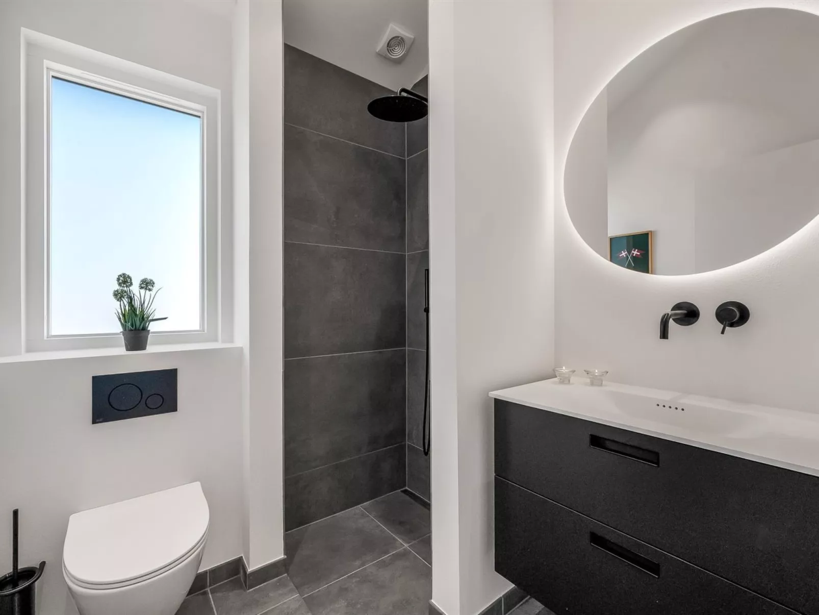 "Maximiliane" -  from the sea-Dedans