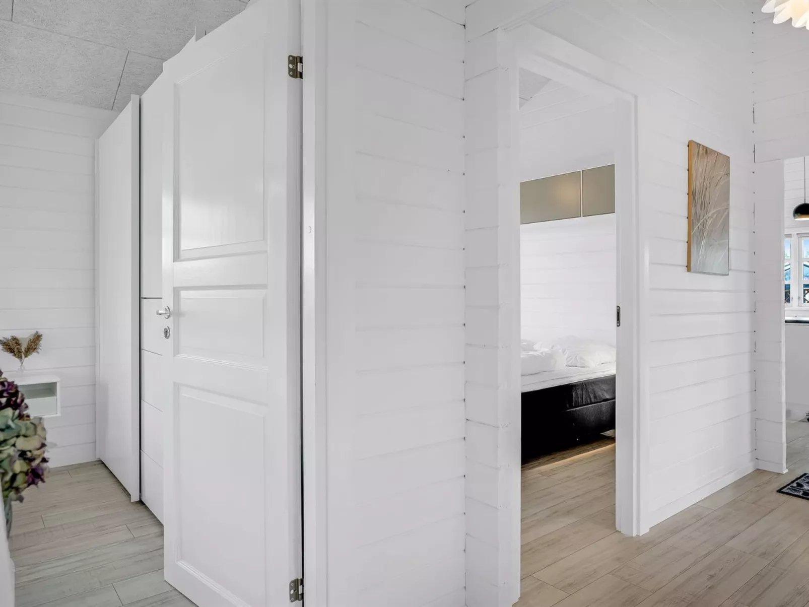 "Gizella" - 500m to the fjord-Inside