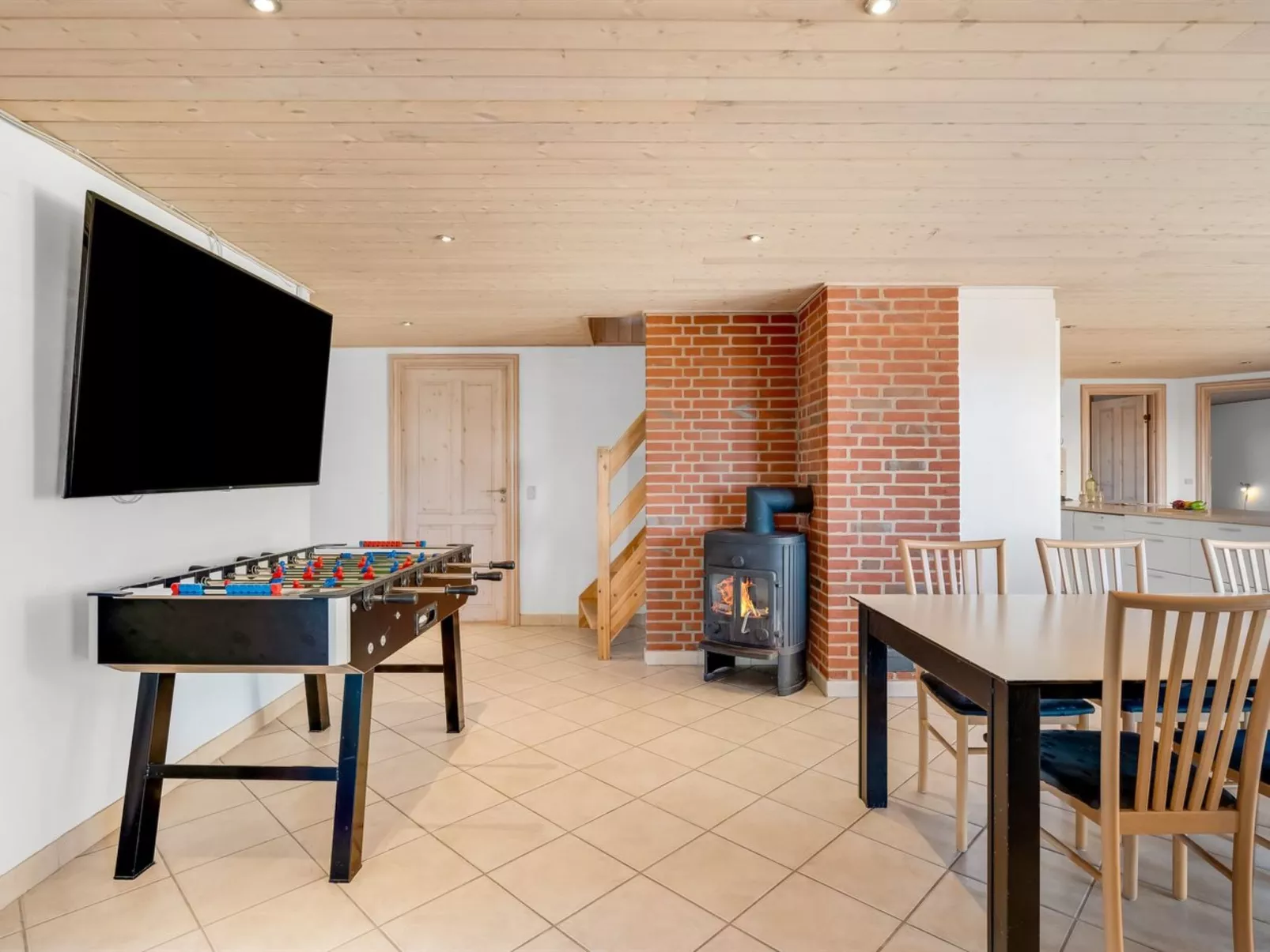 "Gytha" - 75m from the sea-Drinnen