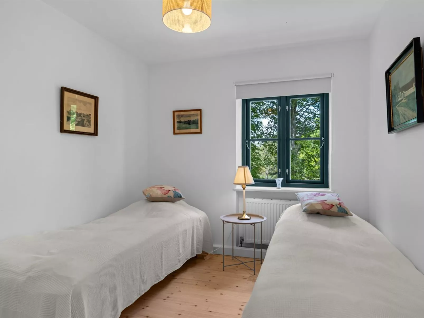 "Brun" - 1.5km from the sea-Inside