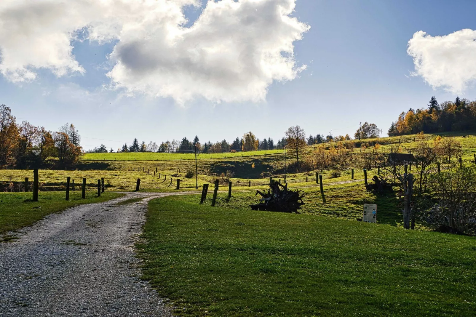 Visnja Gora Meadow Hideaway with Terrace - One Bedroom Cottage with Terrace (owner Hiška na skalci)-Im Freien