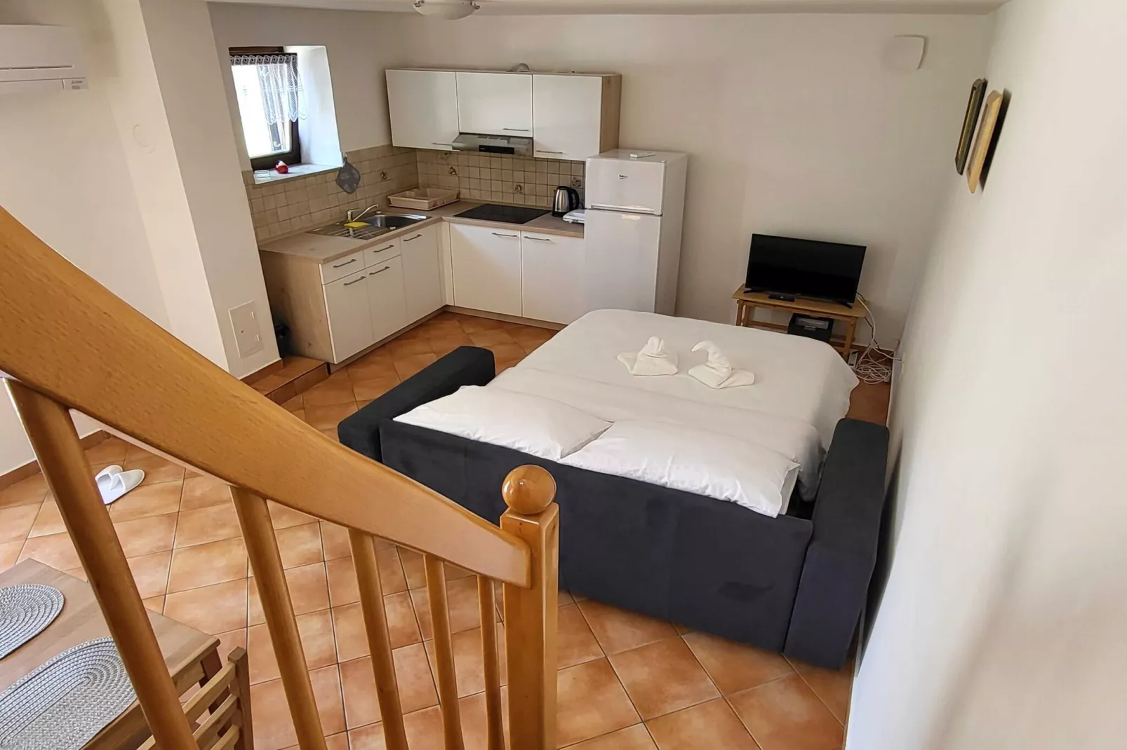 Peaceful Countryside Holiday Home with Terrace - One Bedroom Holiday Home with Terrace-Stairs