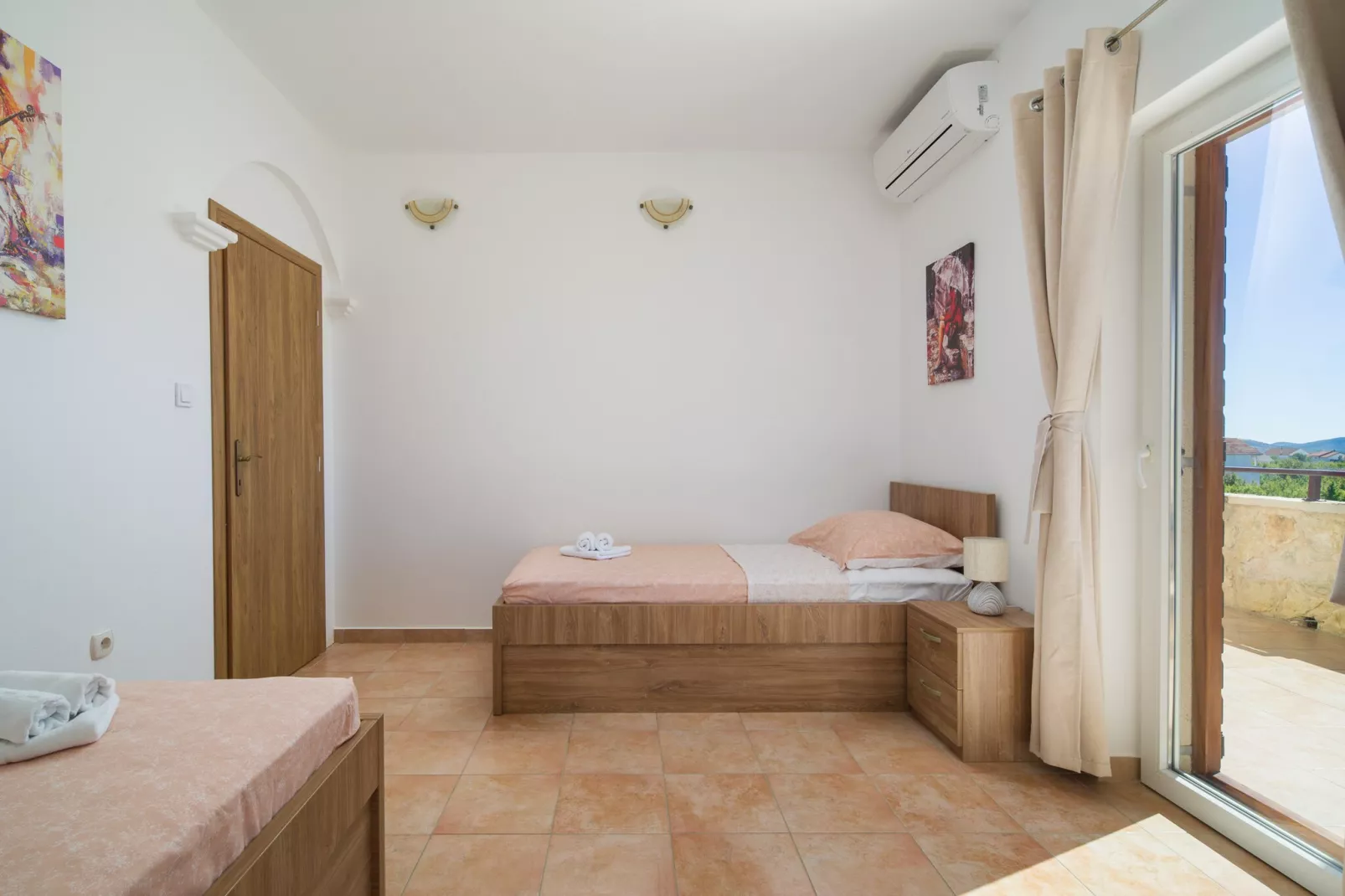 Villa Olea with private heated pool-Chambre
