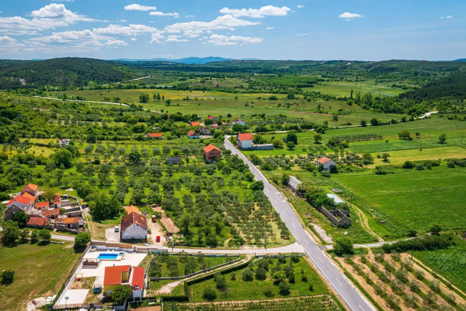 Holiday home Agro Casa-Zones été à 20 km