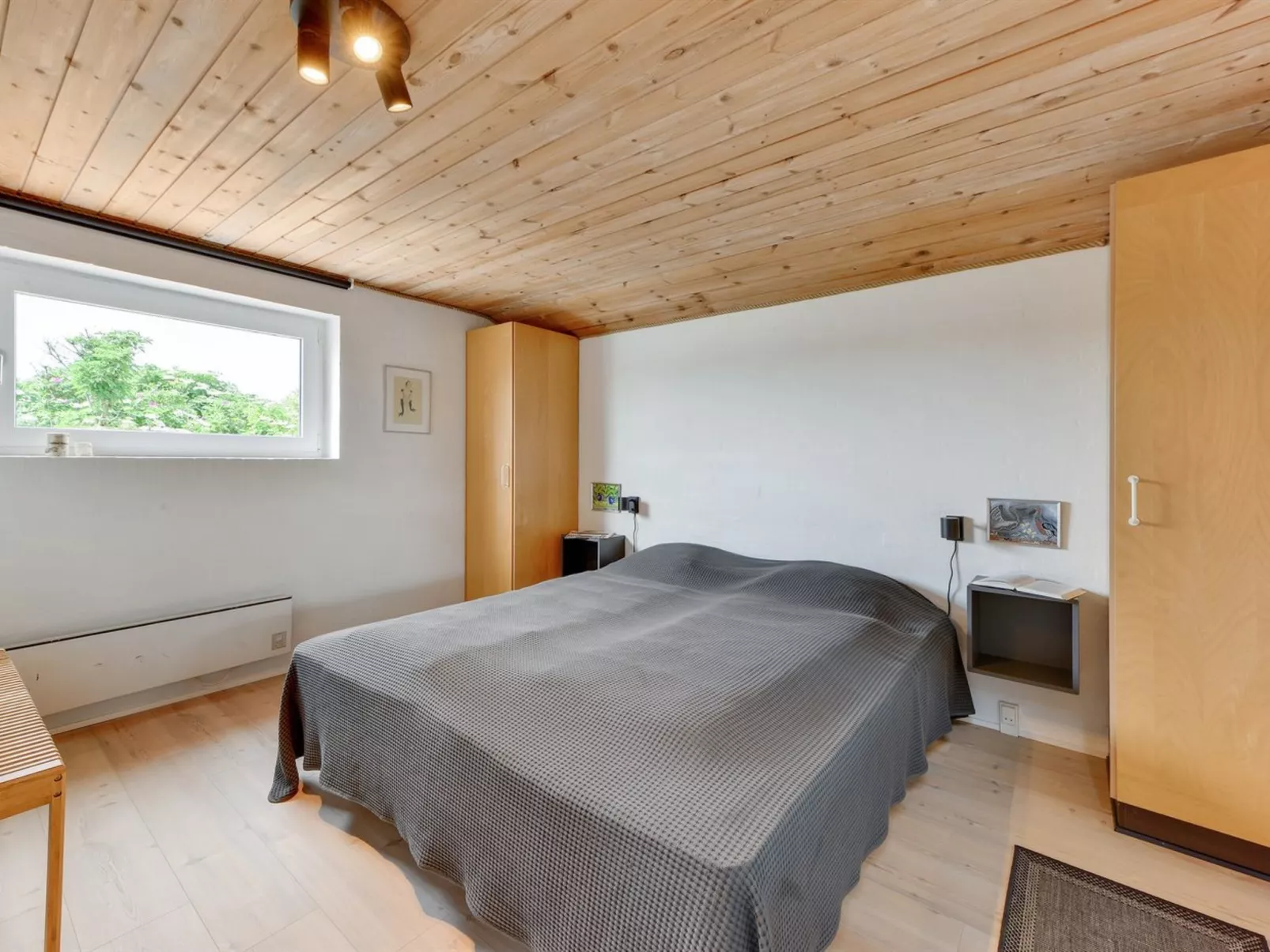 "Saxe" -  from the sea-Inside