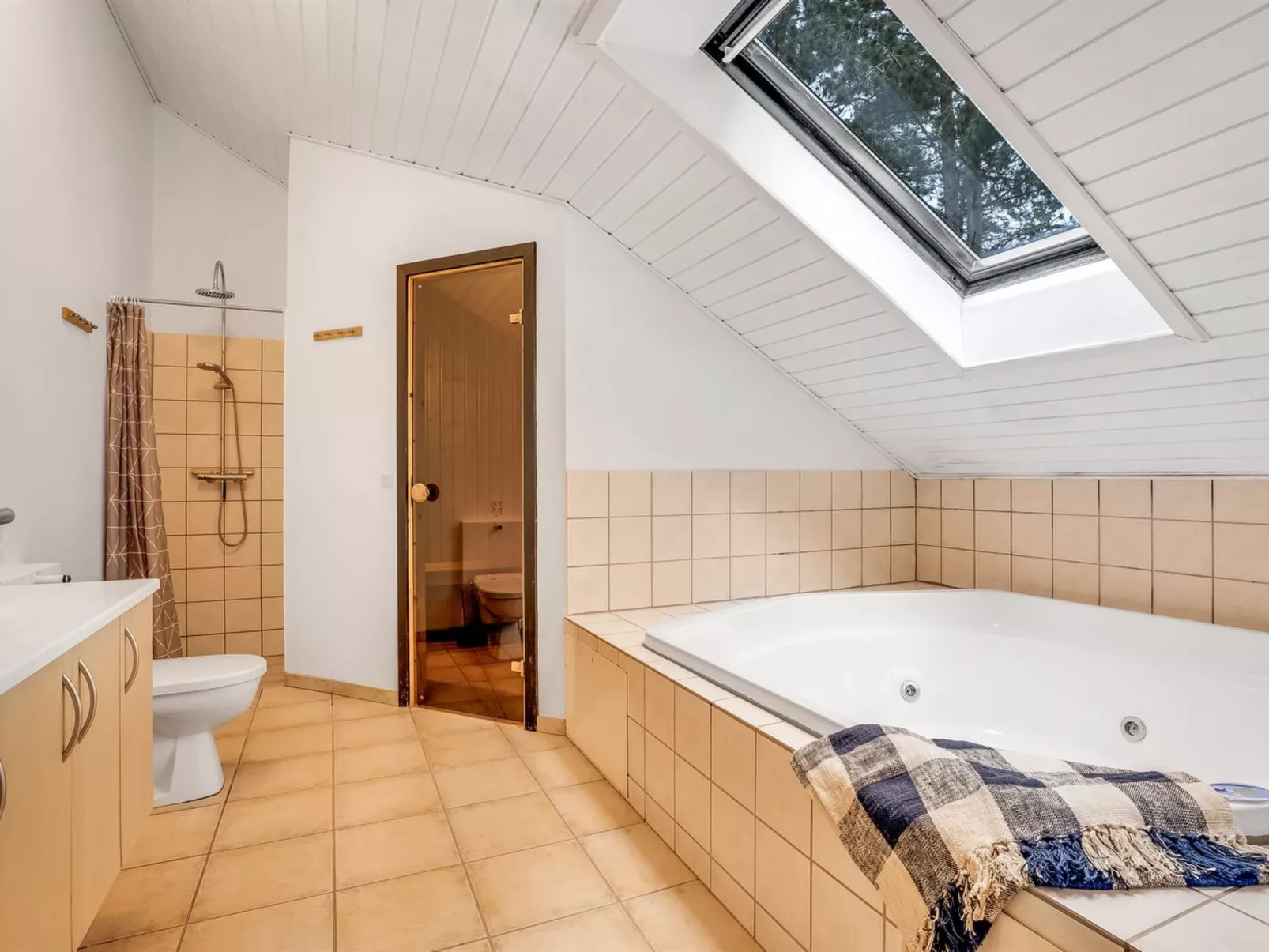 "Dorde" - 600m from the sea-Inside