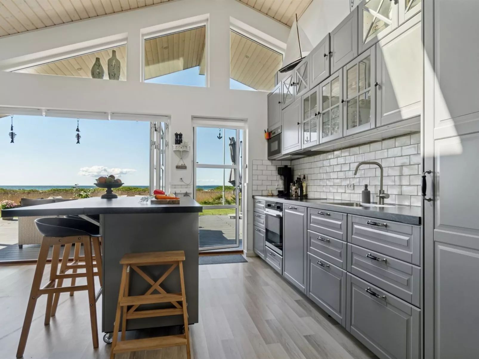 "Hening" - 50m from the sea-Drinnen