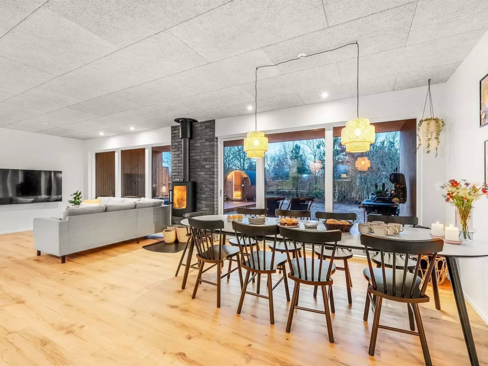 "Liutulf" - 350m to the fjord-Dedans