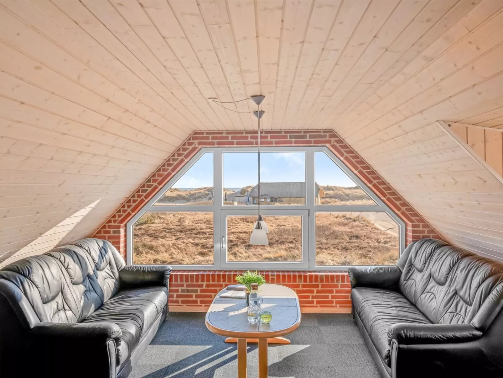 "Gytha" - 75m from the sea-Drinnen