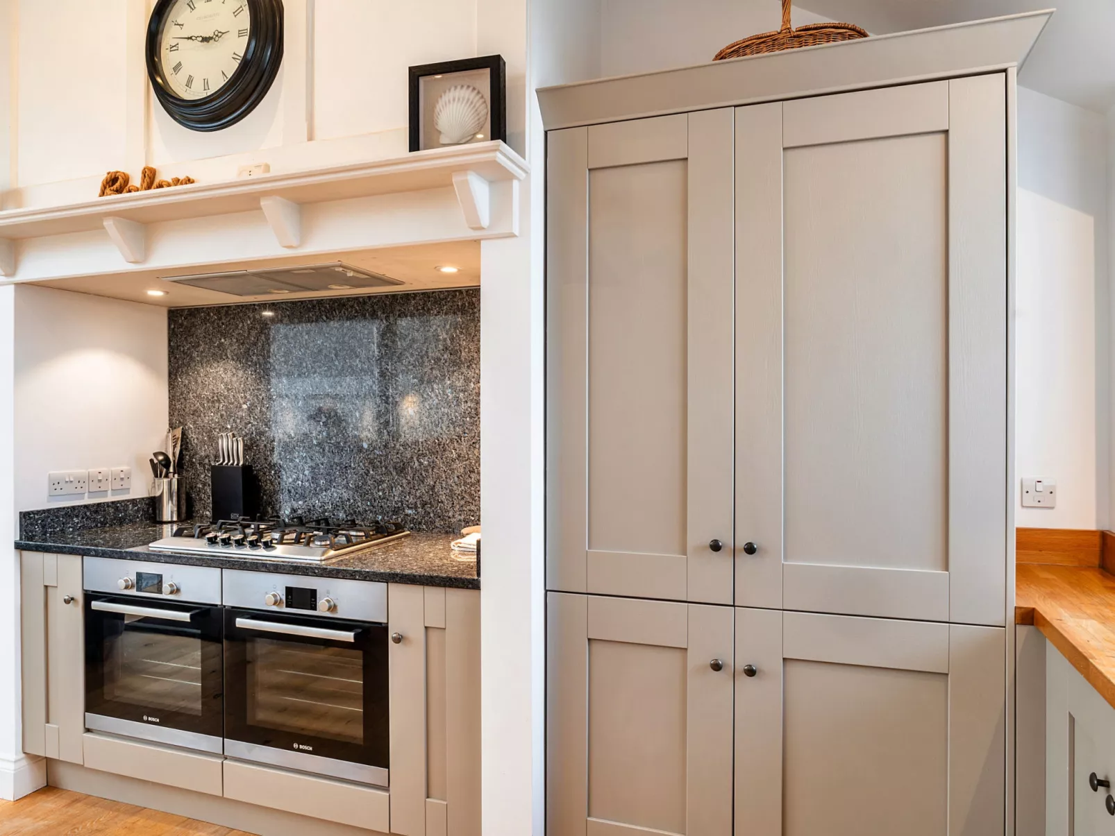 Dingles Cottage-Drinnen