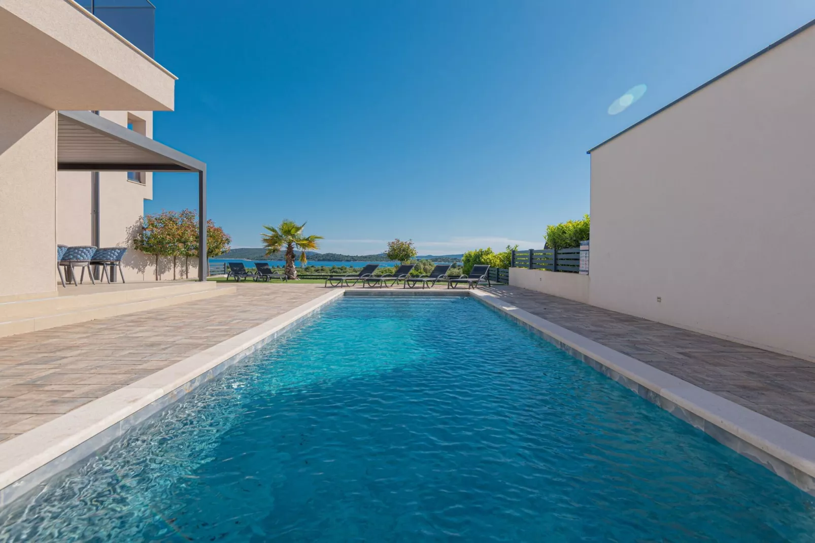 Four-Bedroom Villa With Pool-Schwimmbad