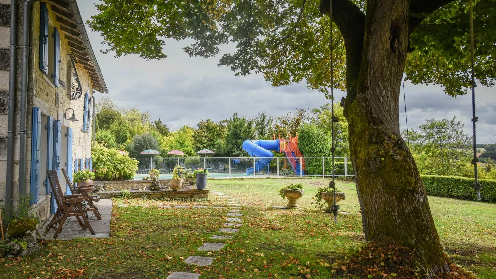 Maswari en Drapeau-Garten Sommer