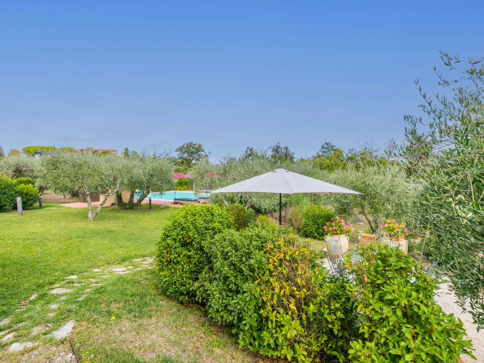 Vecchio Forno-Outside