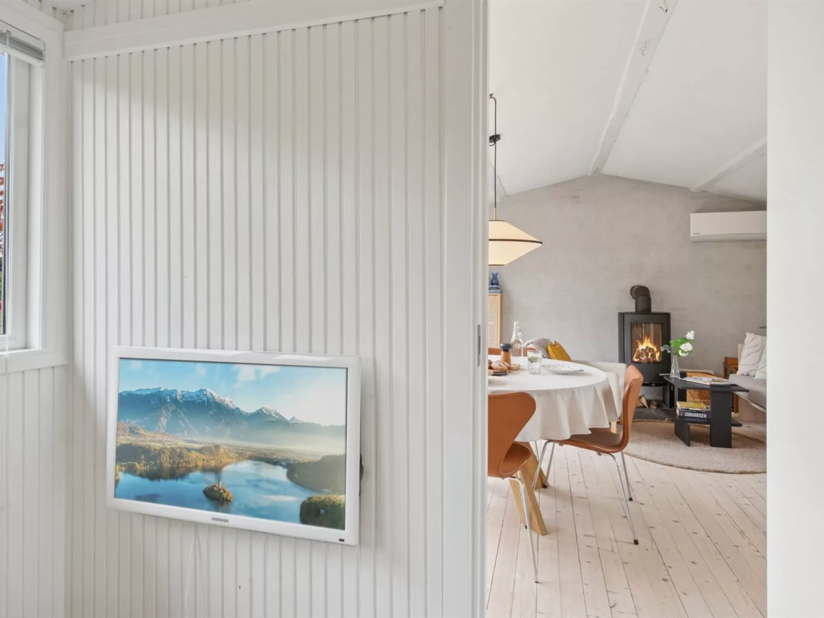 "Gun" - 300m to the fjord-Dedans