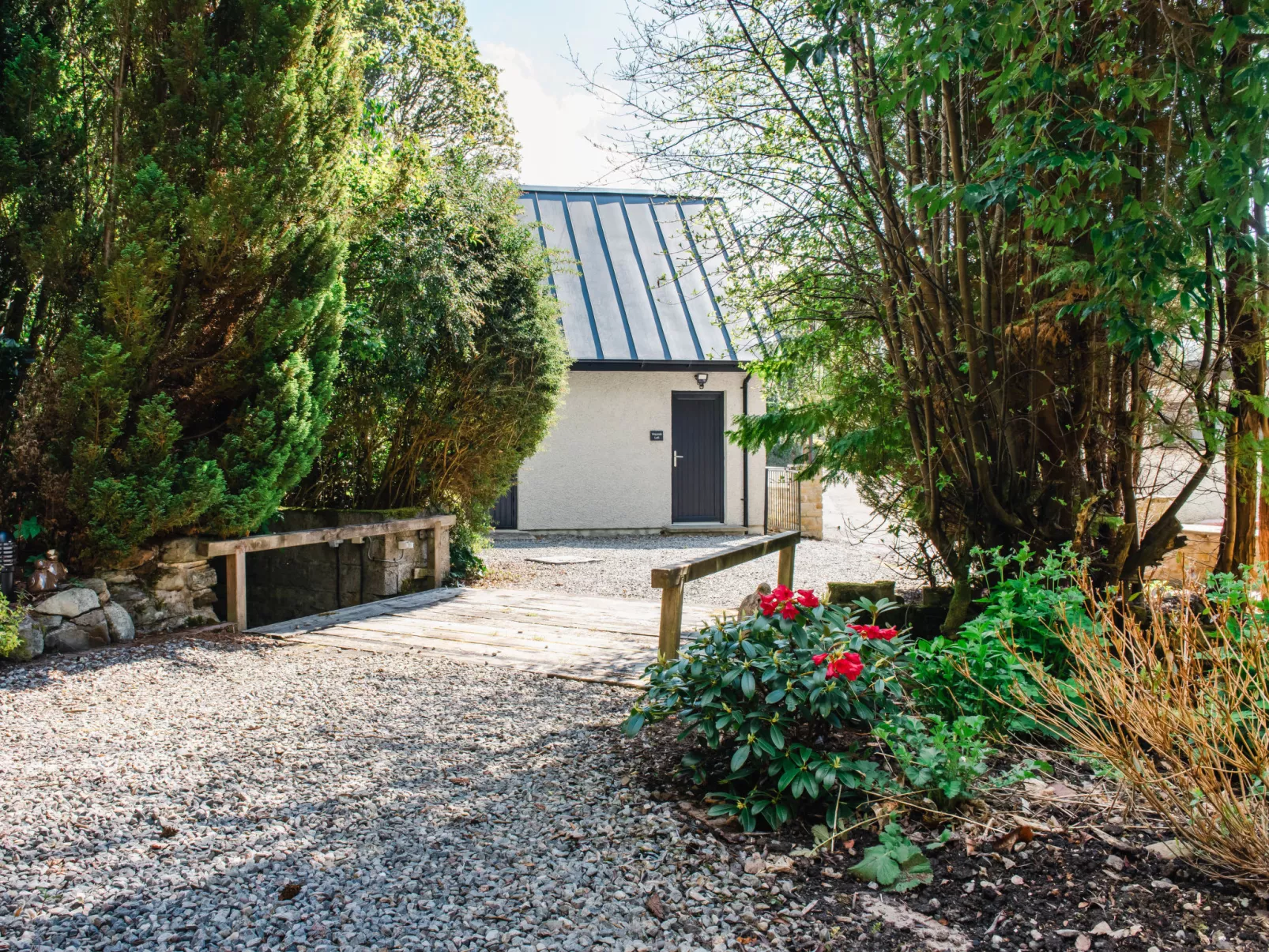Wayside Bothy-Outside