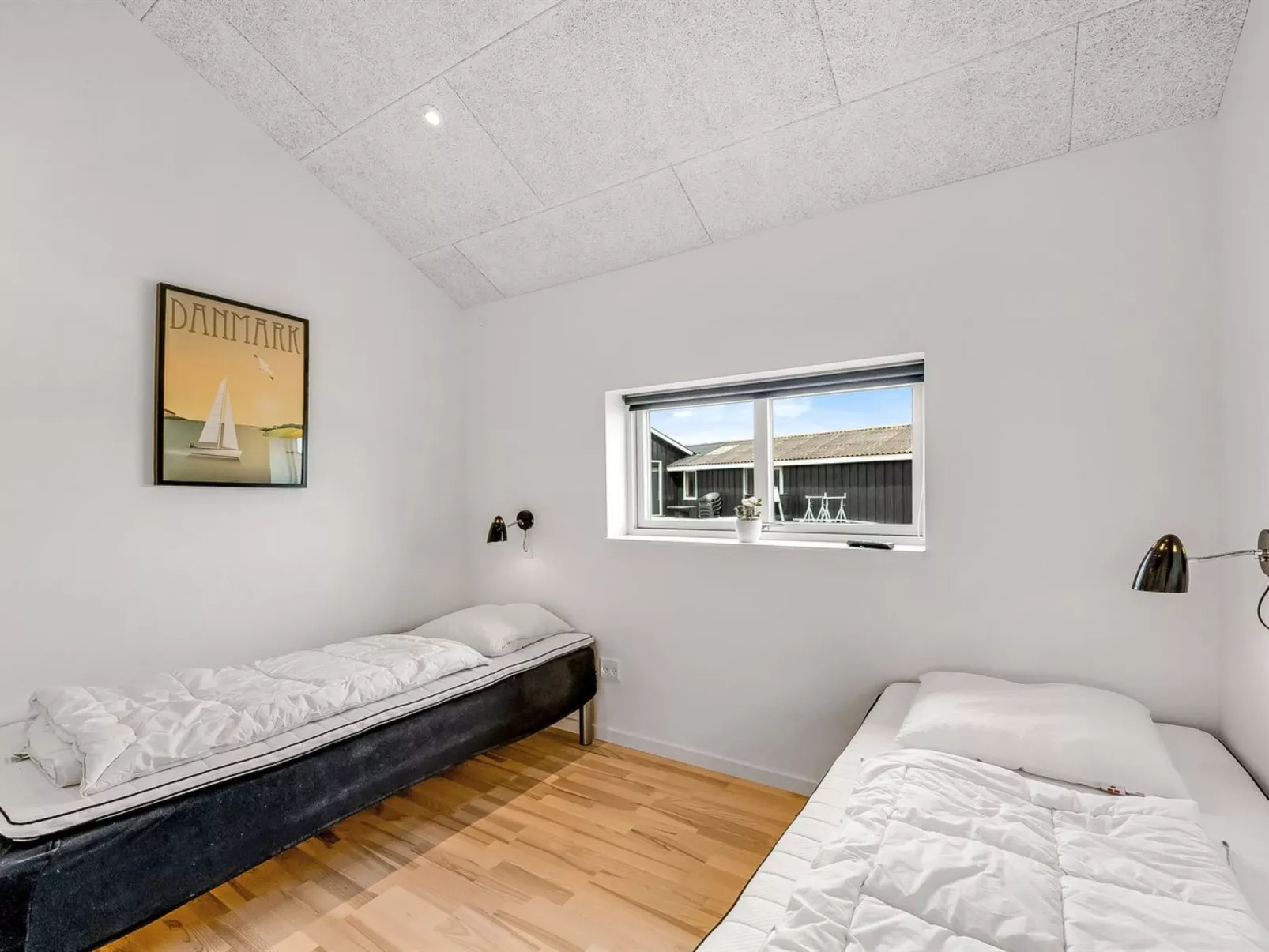 "Ennie" -  from the sea-Inside