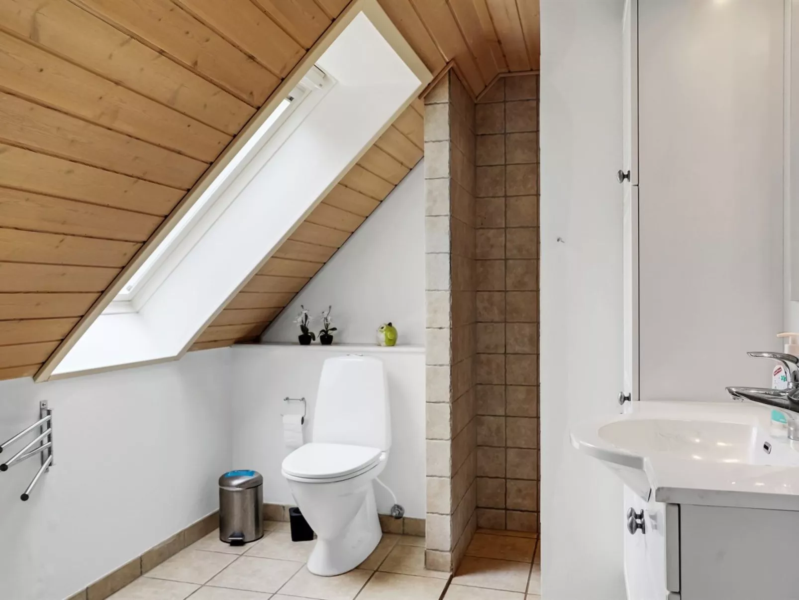 "Eini" - 4.5km from the sea-Inside