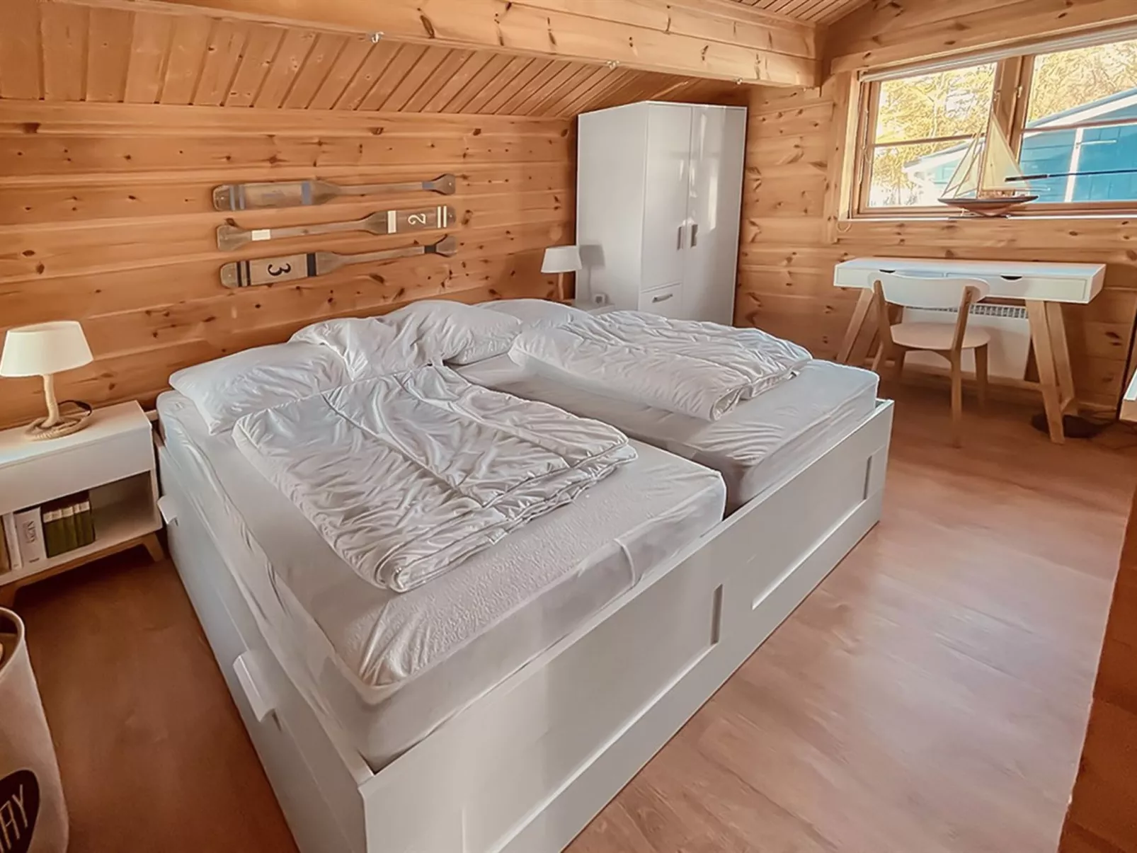 "Stacie" - 10m from the sea-Drinnen