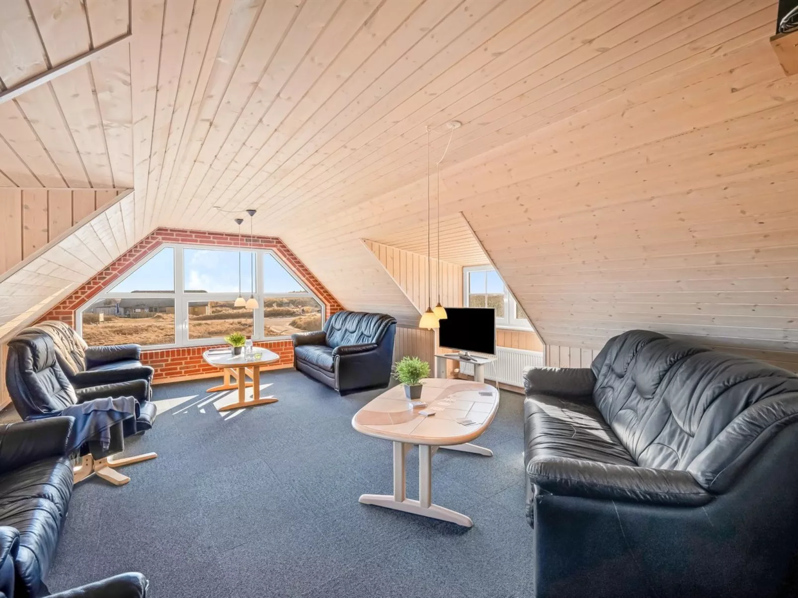 "Gytha" - 75m from the sea-Drinnen