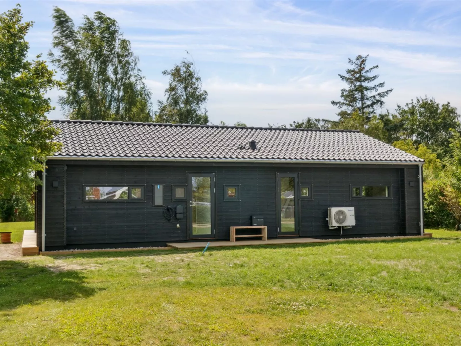 "Herulf" - 450m from the sea-Outside