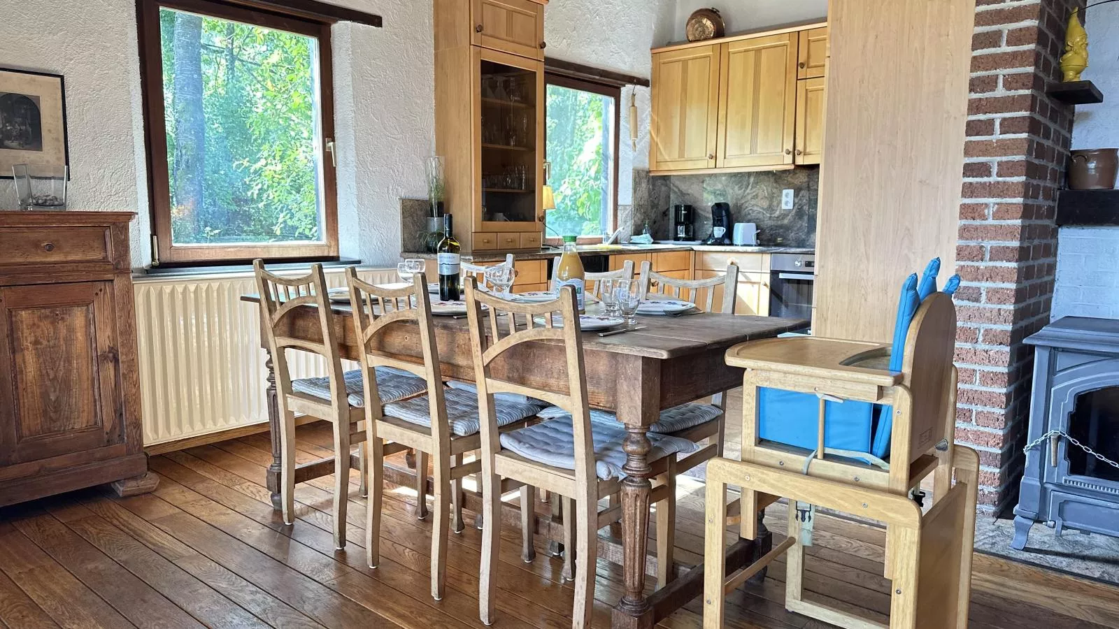 Boogie House-Dining room