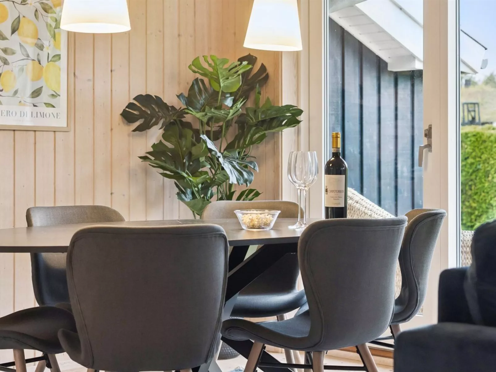 "Hawarth" - 275m from the sea-Dedans