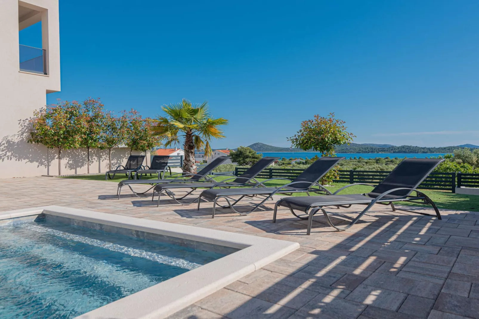 Four-Bedroom Villa With Pool-Schwimmbad