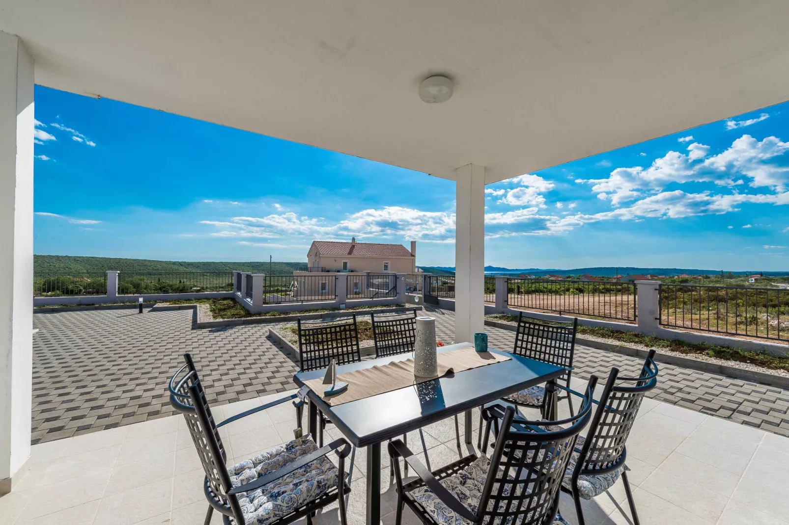 Luxury Escape with Swimming Pool & Modern Design -  Classic Four Bedroom Villa with Sea View and Private Pool ( Villa 3)-Terrasse