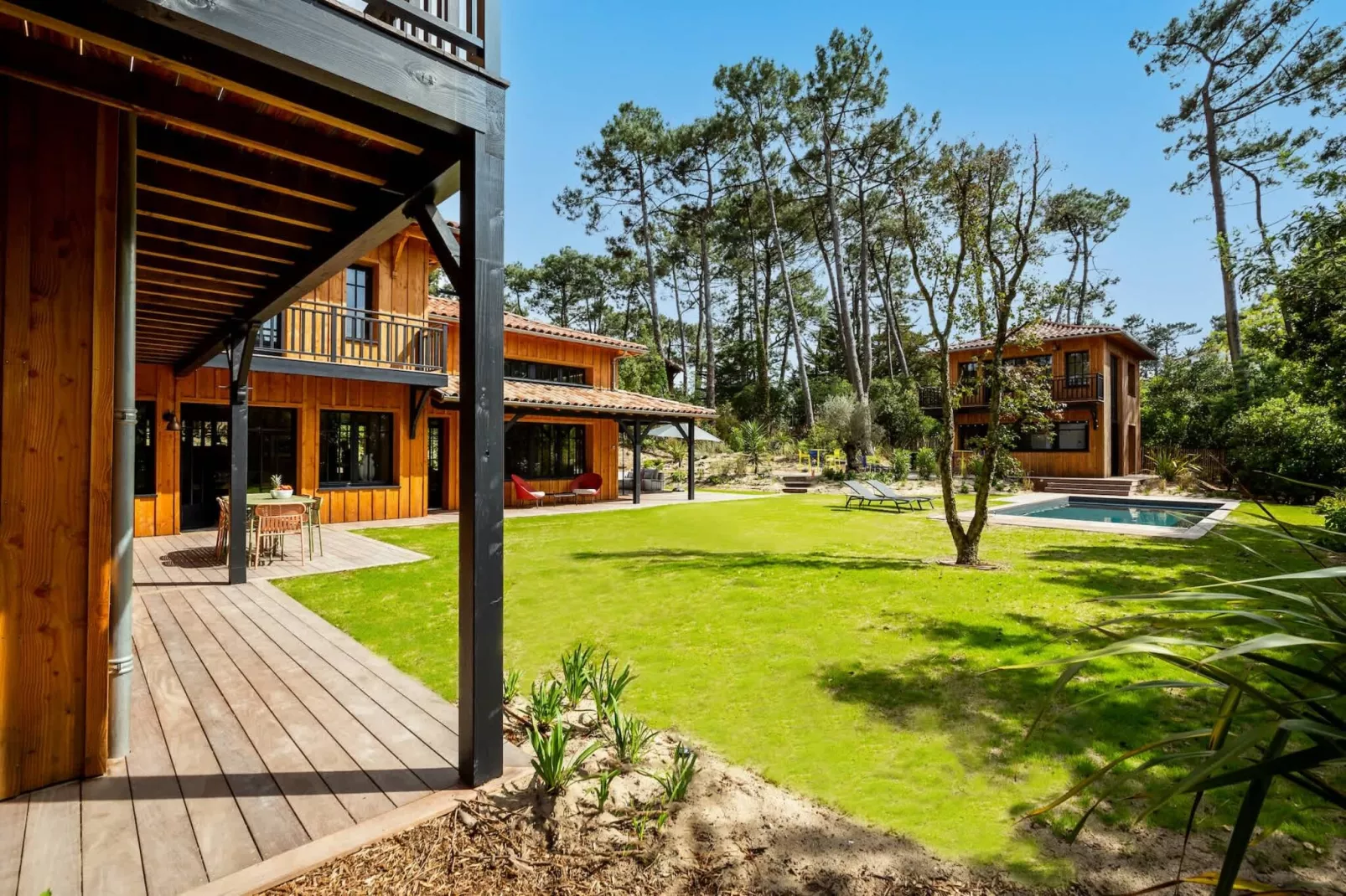 Villa Sylvestre-Gardens in summer