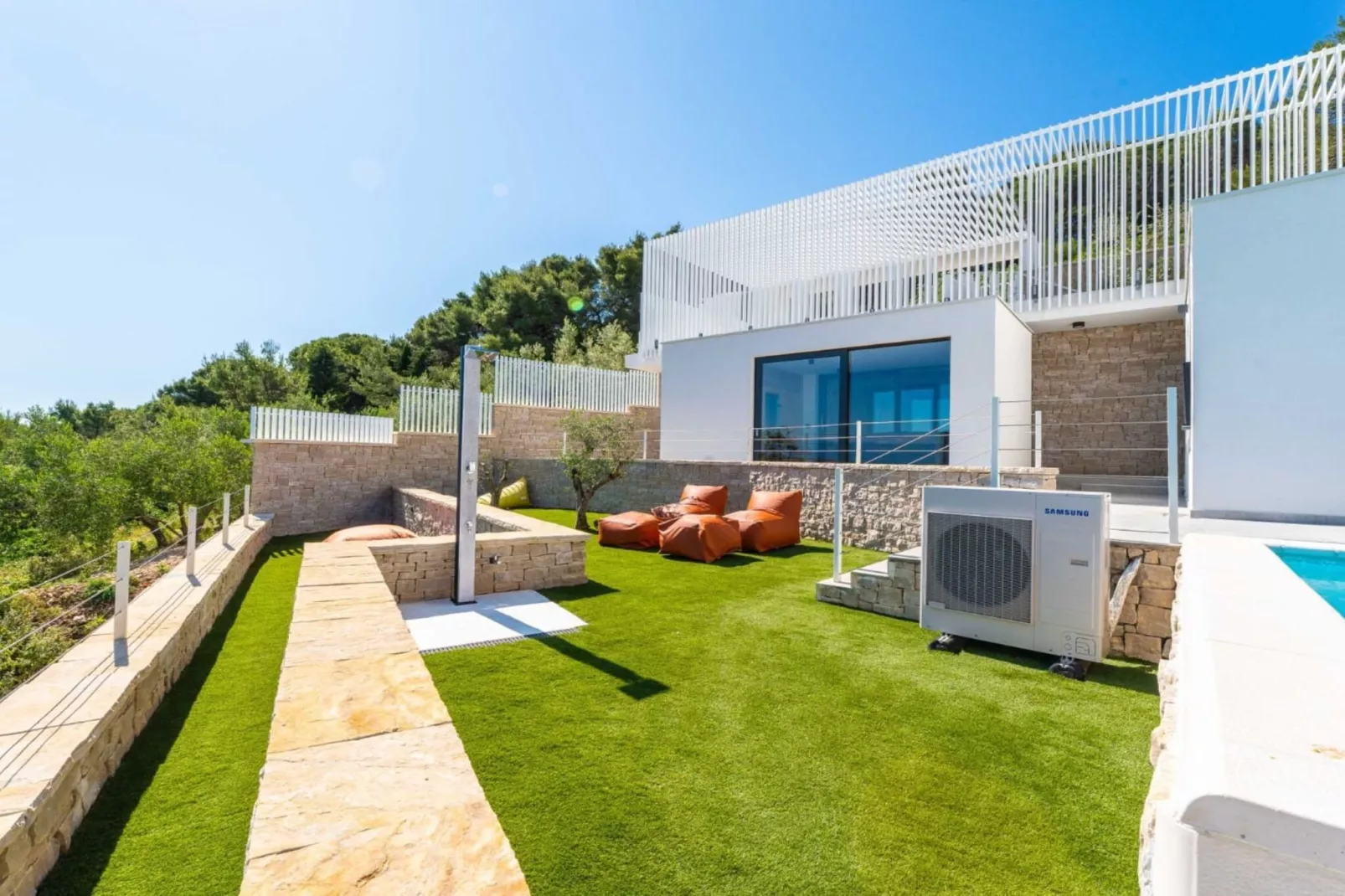 Holiday Home Good Life-Im Freien