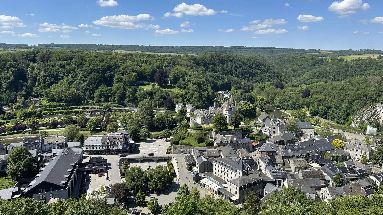 Durbuy Bato-Areas within 1km in summer