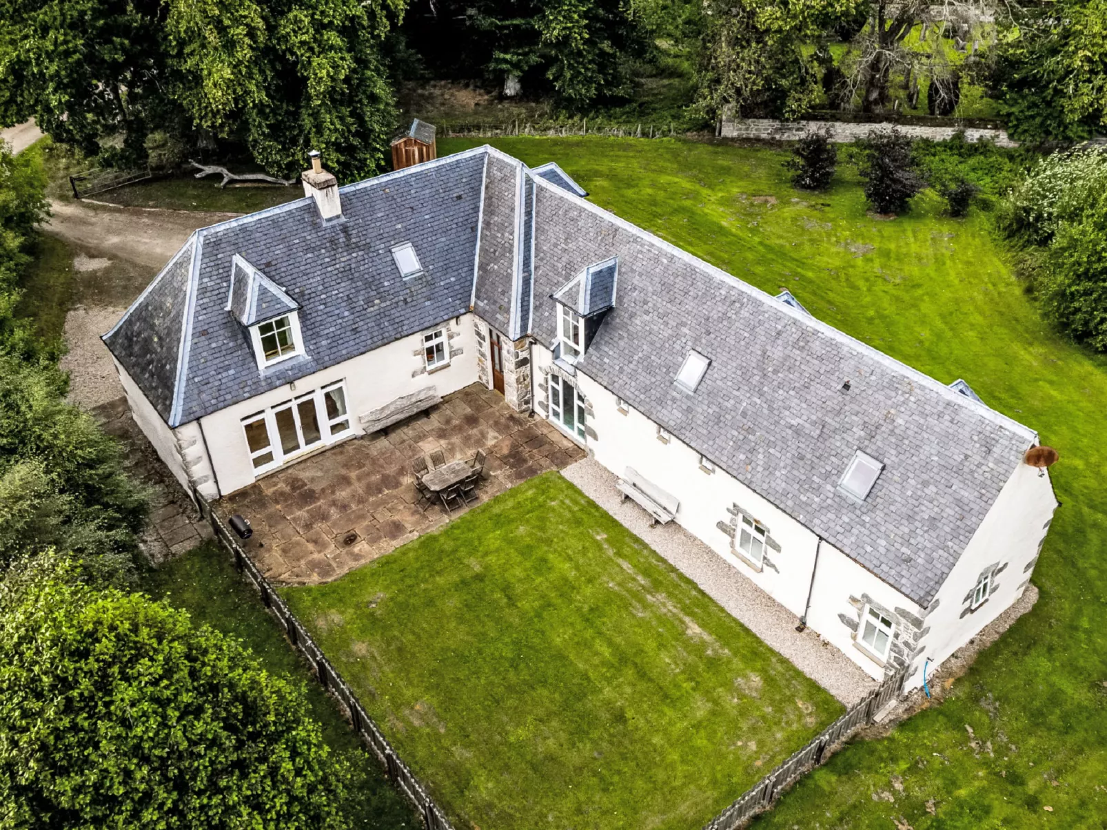 Corrimony View-Dehors