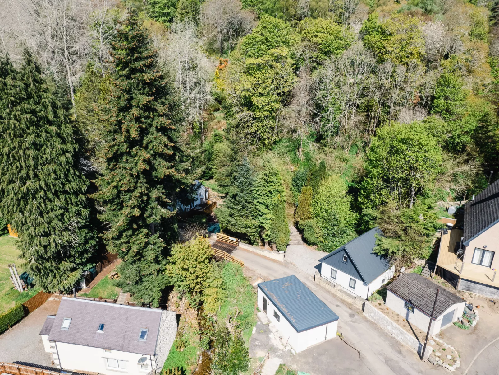 Wayside Bothy-Outside