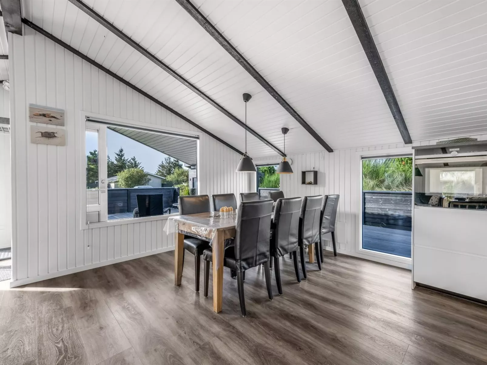 "Teoline" - 500m to the fjord-Drinnen