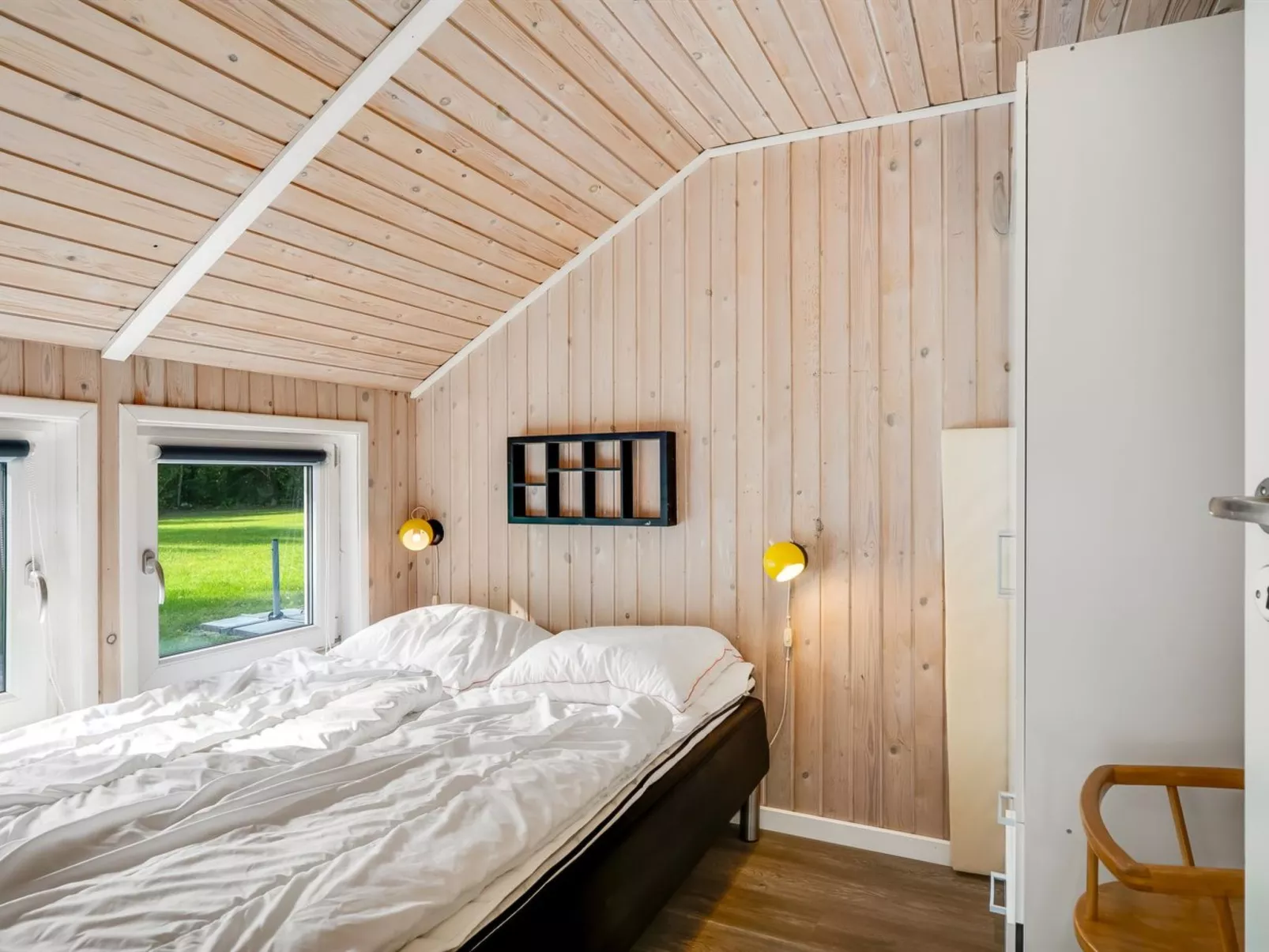 "Eisa" - 300m to the fjord-Inside