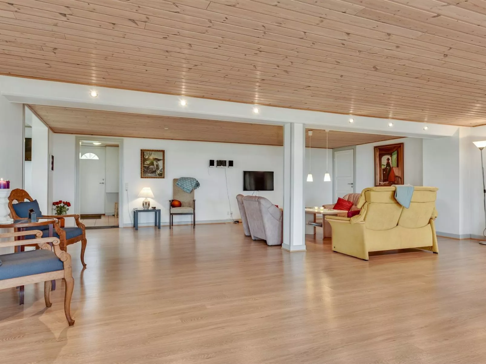 "Joran" - 120m from the sea-Drinnen