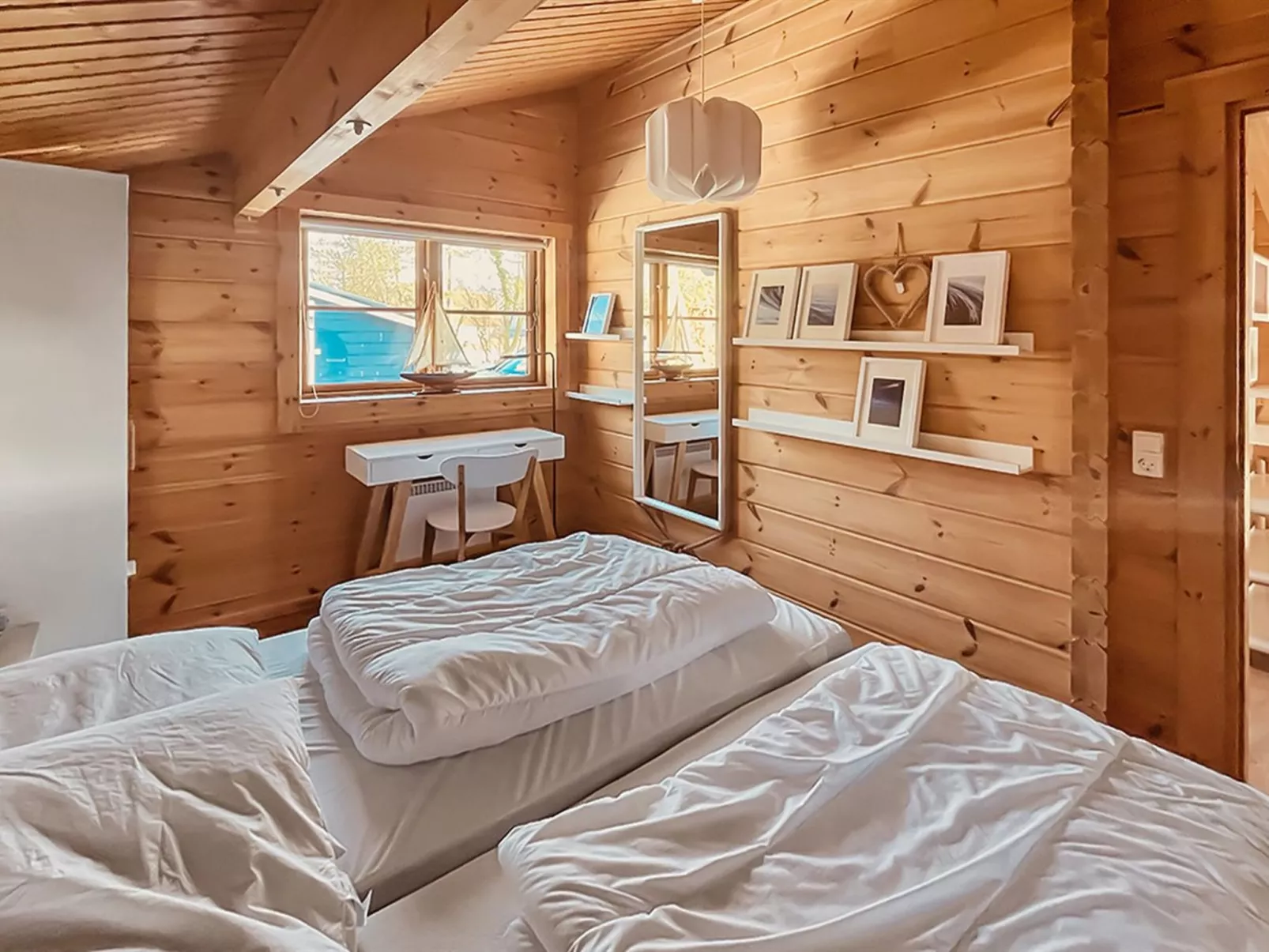 "Stacie" - 10m from the sea-Drinnen