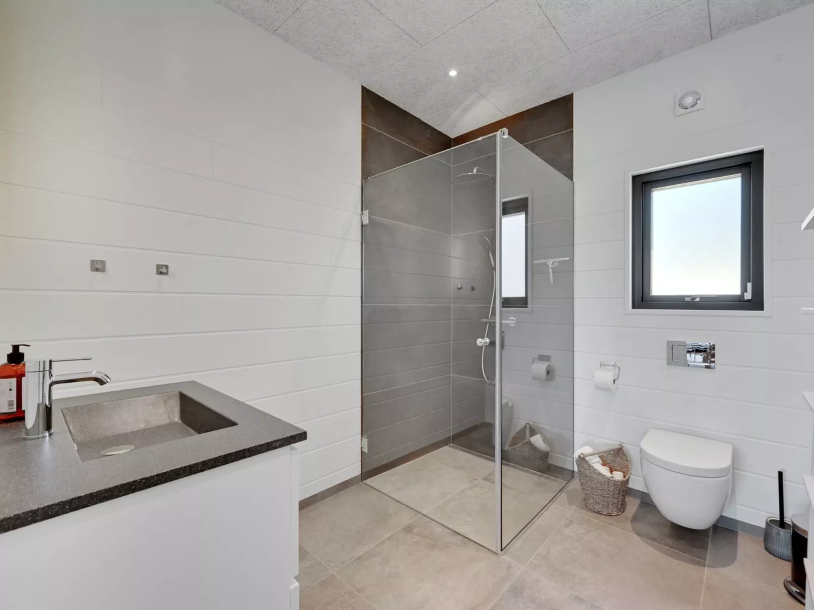 "Tinella" - 250m to the fjord-Dedans