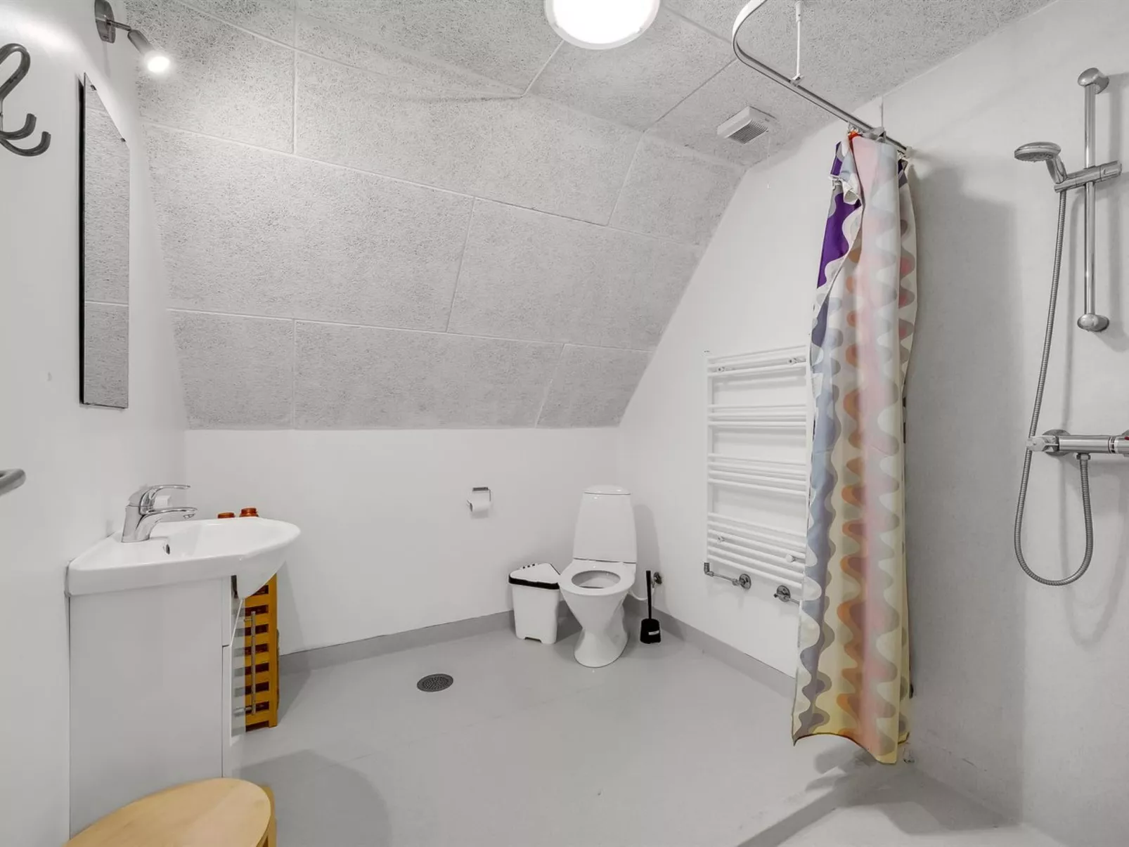 "Darleen" - 850m to the fjord-Drinnen